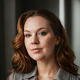 Headshot of Tara St-Claire